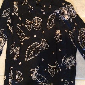 Pretty ladies 100% Silk Black Blouse with Tan Flowers & Leaves and Pleated Back